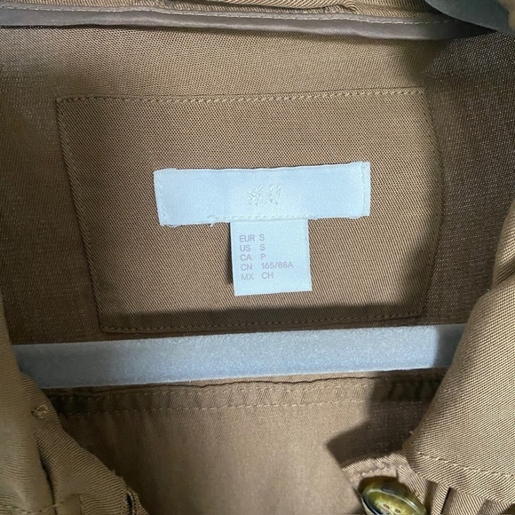 Belted Button Down 🤎 - Picture 4 of 10